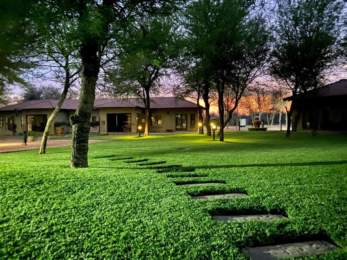 Rip Van Winkel Guest House Lephalale 外观 照片