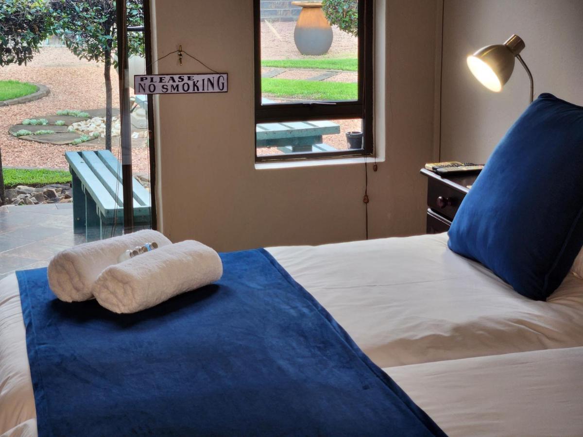 Rip Van Winkel Guest House Lephalale 外观 照片