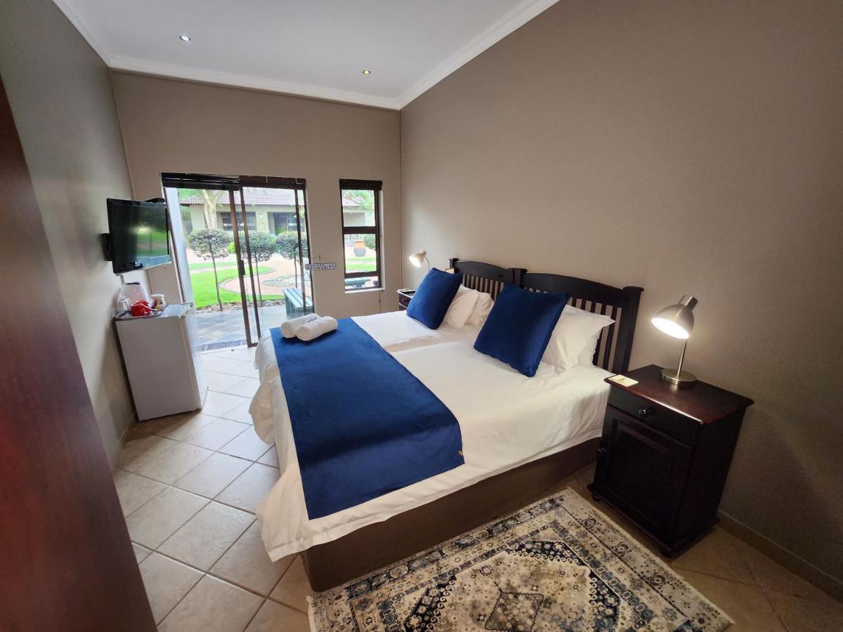 Rip Van Winkel Guest House Lephalale 外观 照片