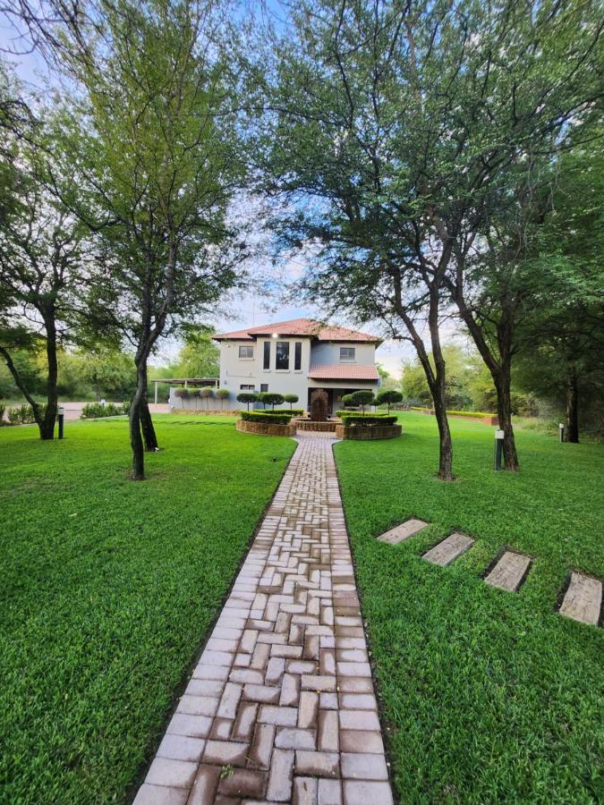 Rip Van Winkel Guest House Lephalale 外观 照片