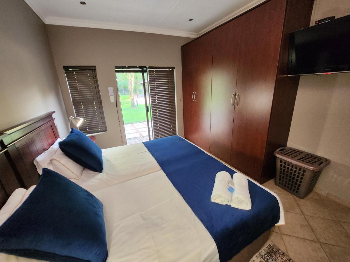 Rip Van Winkel Guest House Lephalale 外观 照片