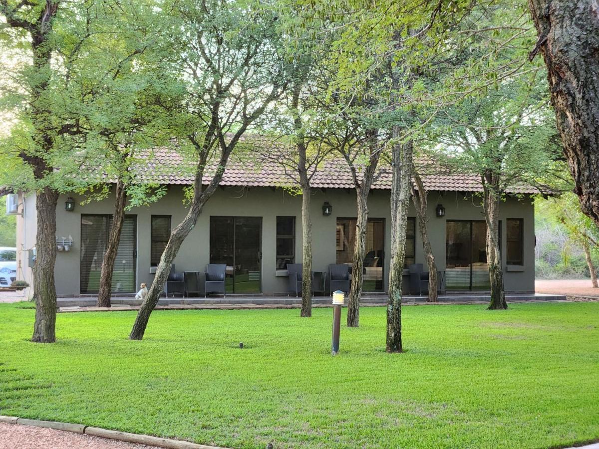 Rip Van Winkel Guest House Lephalale 外观 照片